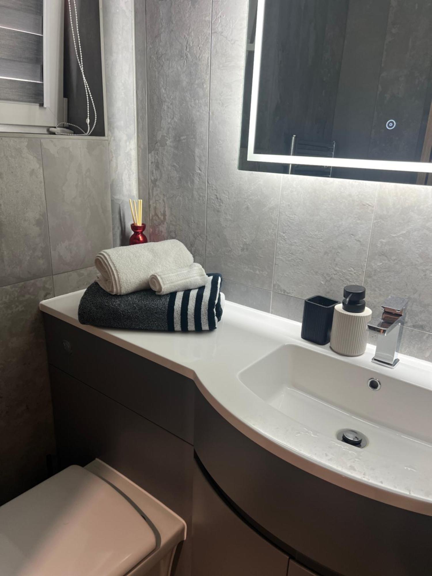 New Built Cosy Apartment Within Walking Distance Of Churchill Hospital Оксфорд Экстерьер фото