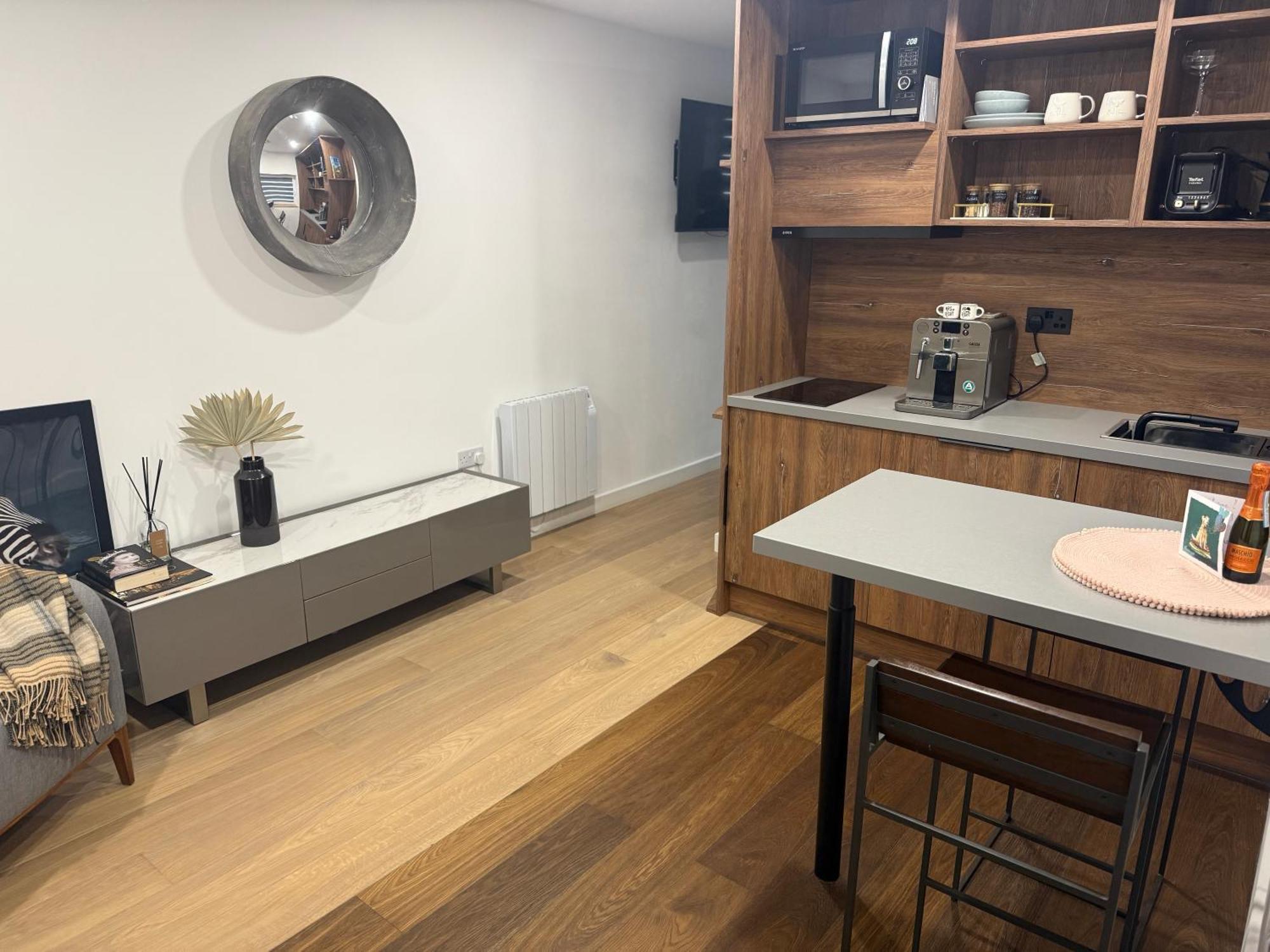 New Built Cosy Apartment Within Walking Distance Of Churchill Hospital Оксфорд Экстерьер фото